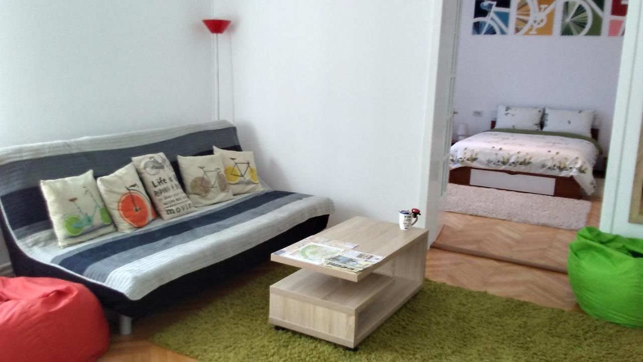 B - Bike Apartment *